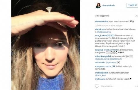 Demet Akalın'ın dev tek taşı