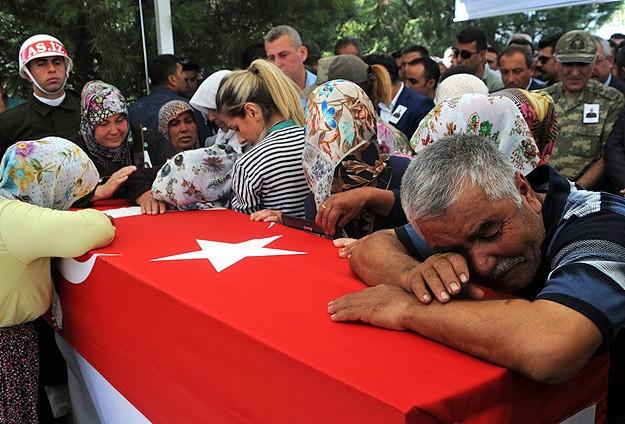 Diyarbakır şehidine memleketinde son görev