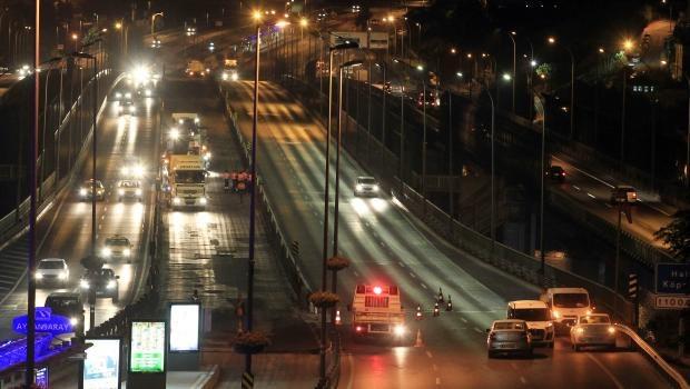 Haliç Köprüsü metrobüs yolu bakıma alındı