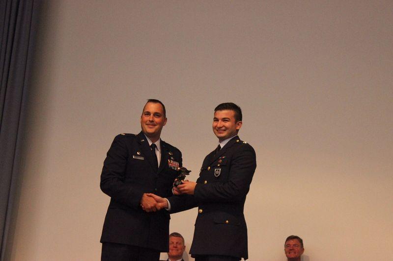 NATO'da eğitim gören Türk savaş pilotunun büyük başarısı