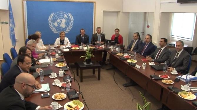 Kıbrıs’ta liderler yeniden bir arada