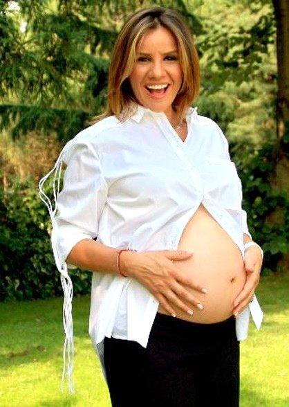 Esra Erol bebeğinin ismini açıkladı