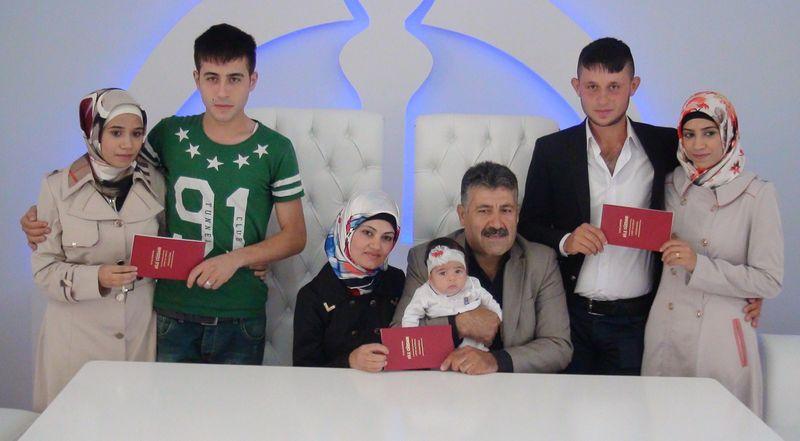 Baba ve oğulları Suriyeli kadınlarla evlendi