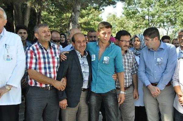 İmam baba oğlunun cenaze namazını kıldırdı