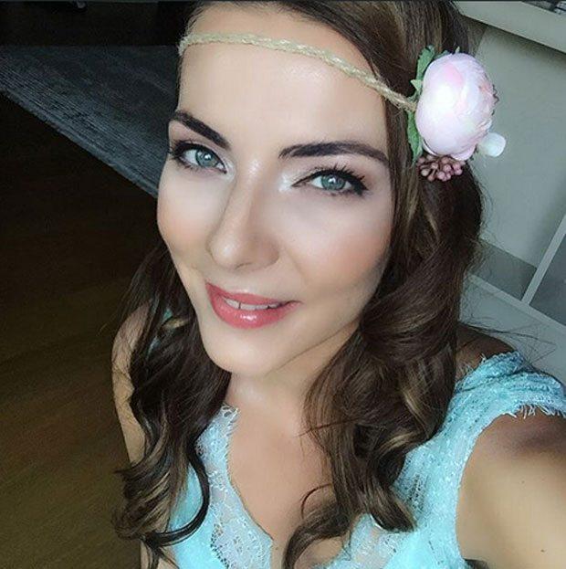 Burcu Kara nişanlandı