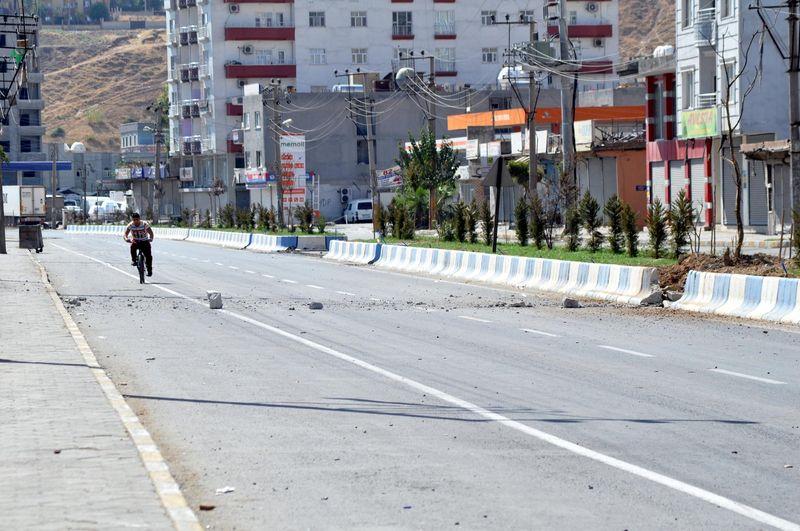 Sokağa çıkma yasağı uygulanan Cizre'de operasyon