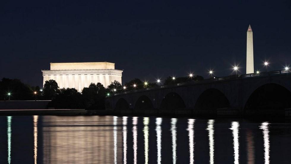 Kral Salman ABD'de otel kapattı