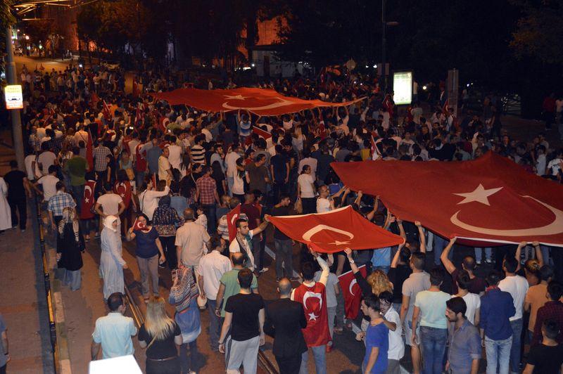 Yurt genelinde teröre tepki gösterileri sürüyor