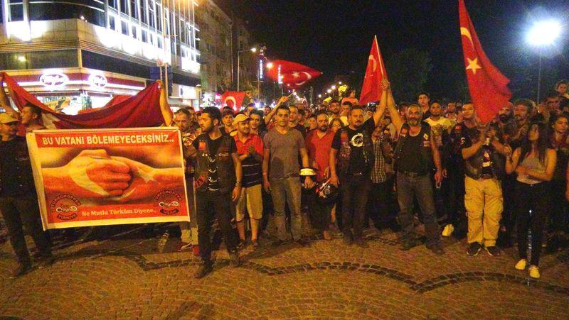 Yurt genelinde teröre tepki gösterileri sürüyor