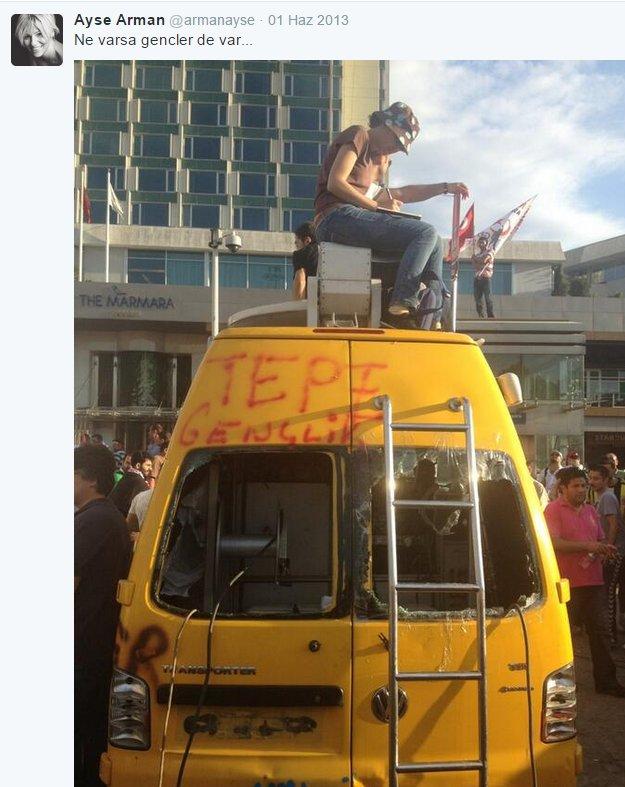 Hürriyet yazarları cam çerçeveye ağlıyor