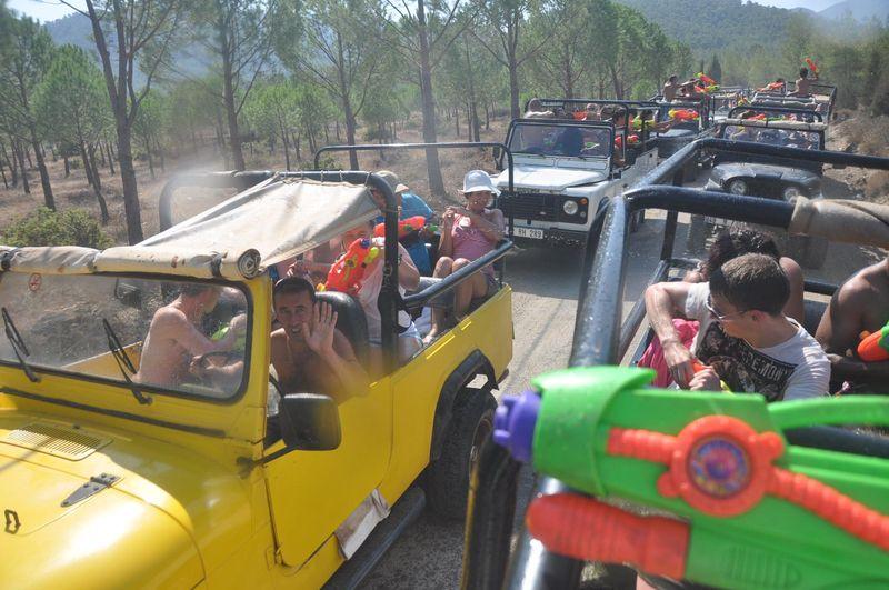 Muğla'da turistlerin su savaşı köylüyü isyan ettirdi