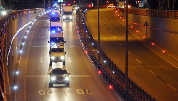 Şehitler için düzenlenen törende Davutoğlu ağladı