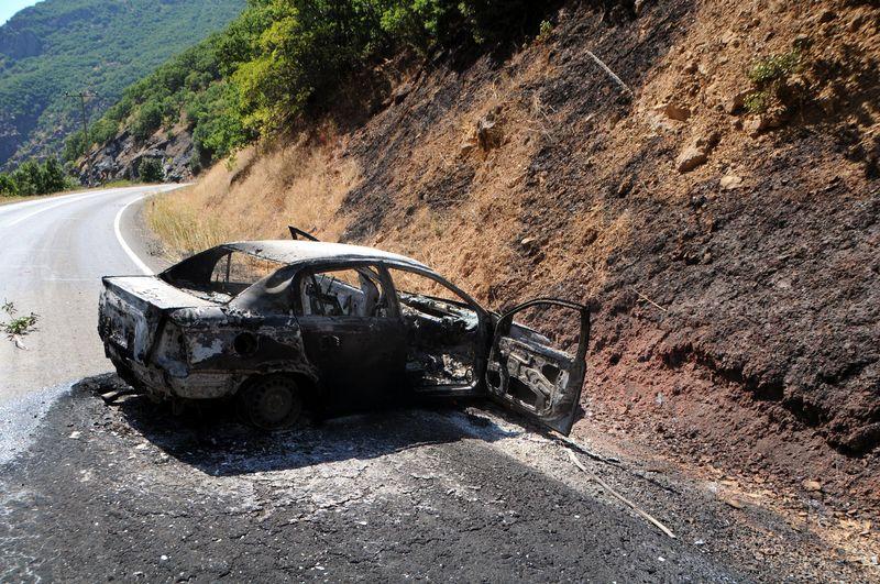 Şehit polis kızını kurtarmak için kendini siper etti