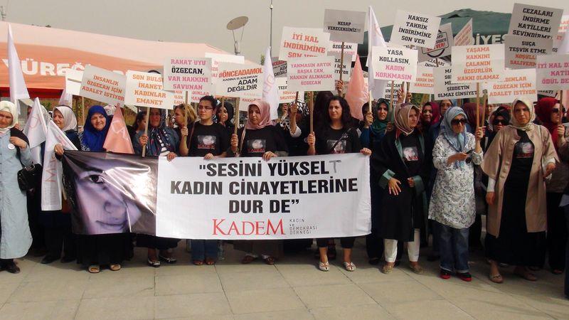 Özgecan davası ertelendi