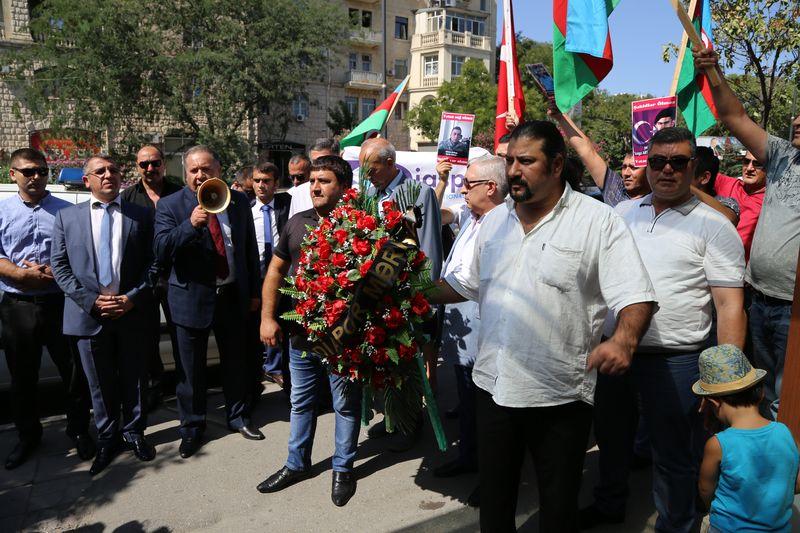 Azerbaycan'da teröre tepki yürüyüşü