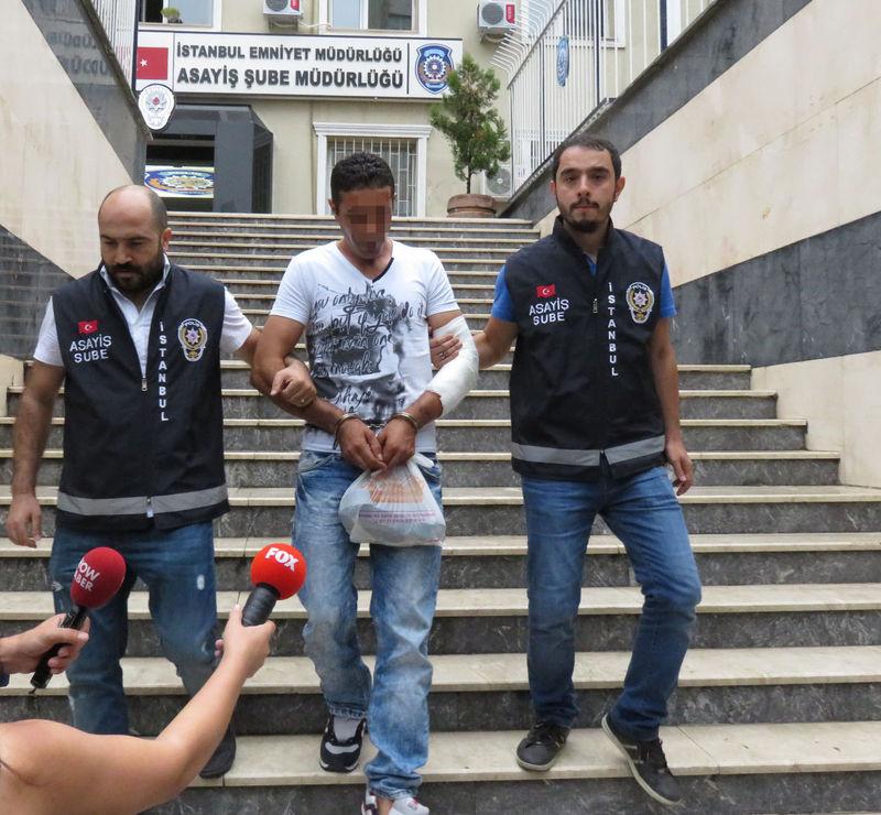 Para için dayısının oğlunu beş parçaya böldü