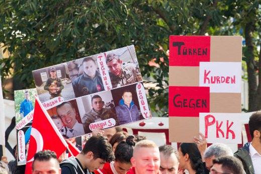 Almanya'da PKK'yı protesto mitinginde olaylar çıktı