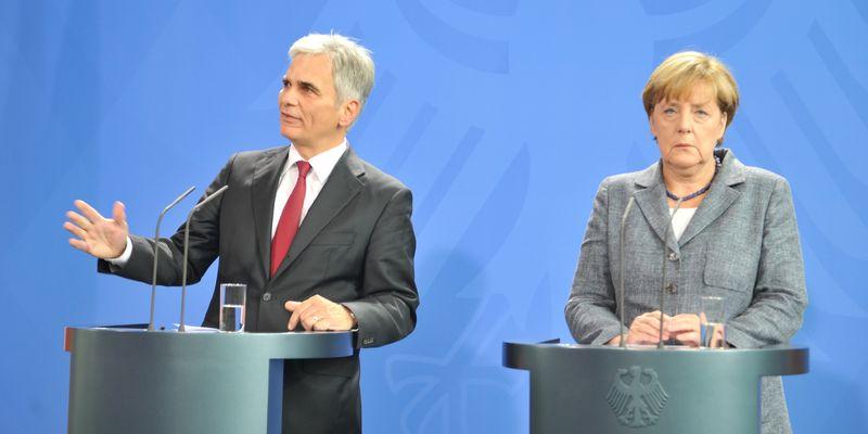 Merkel: Türkiye ile mülteci konusunu iyice konuşmalıyız