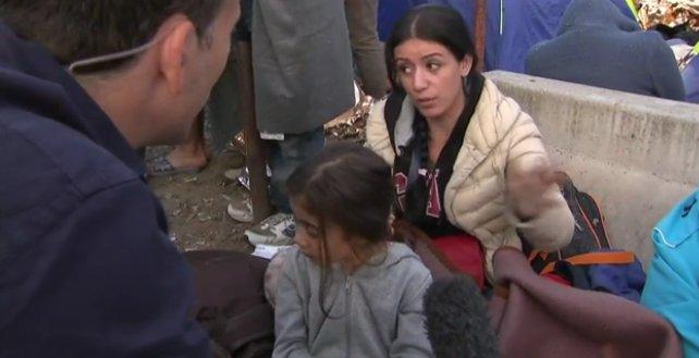 Mülteci anne gazeteciyle yaptığı röportajda yürek burktu