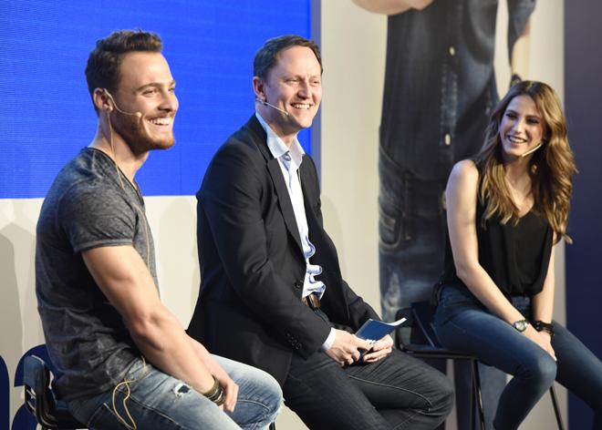 Serenay ile Kerem ilk kez el ele