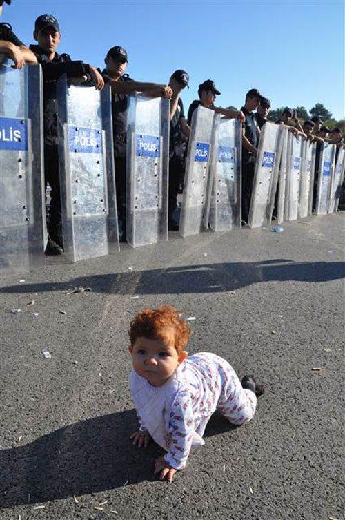 Sığınmacıların Edirne'deki bekleyişleri sürüyor