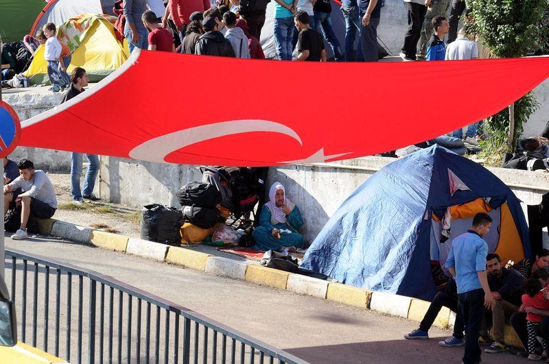 İstanbul Otogarı'nda bekleyen sığınmacılar eylem yaptı