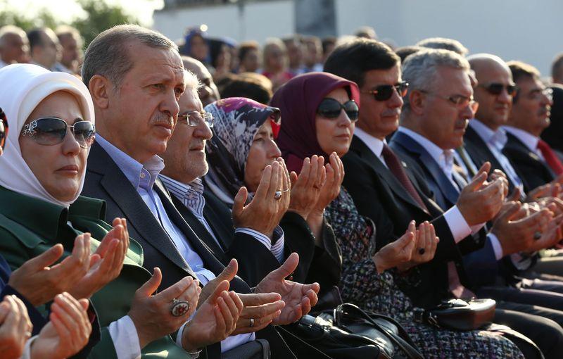 Yenikapı'da milyonlar şehitler için dua etti