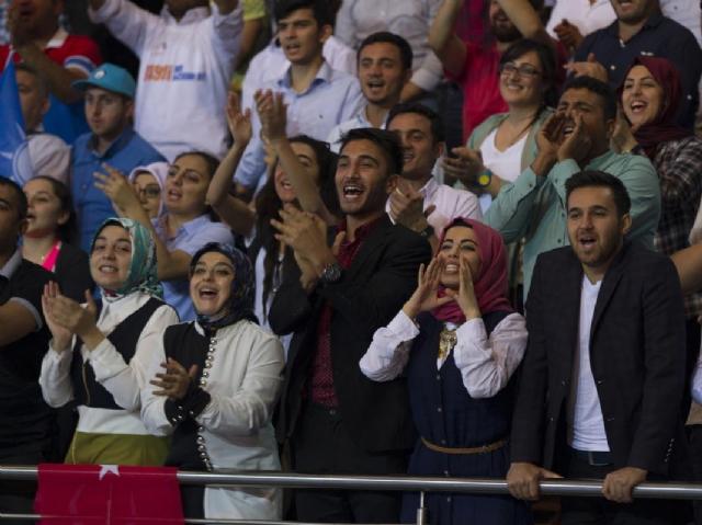 AK Parti milletvekili adaylarını tanıttı