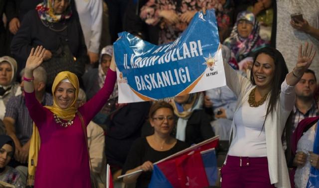 AK Parti milletvekili adaylarını tanıttı