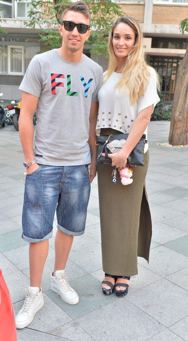 Muslera çocuklara 1 lira bayram harçlığı verdi