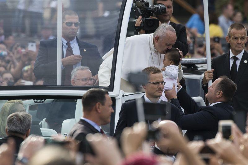 Papa Franciscus ABD'deki göçmenlere seslendi