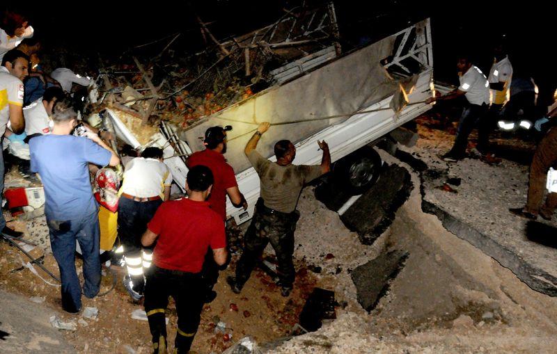 Hakkari ve Batman'da bombalı saldırı: 3 şehit