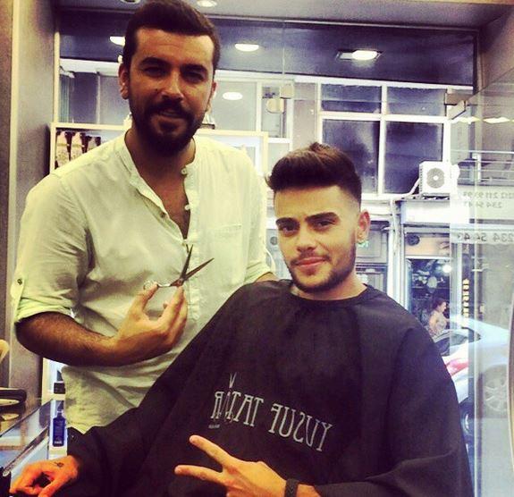 Genç kızlar Rüzgar Erkoçlar'ın peşinde