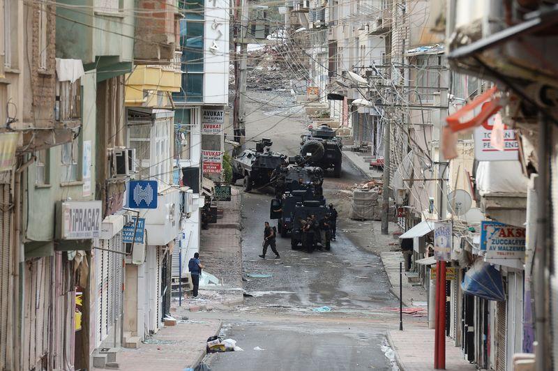 Silvan'da büyük operasyon sürüyor