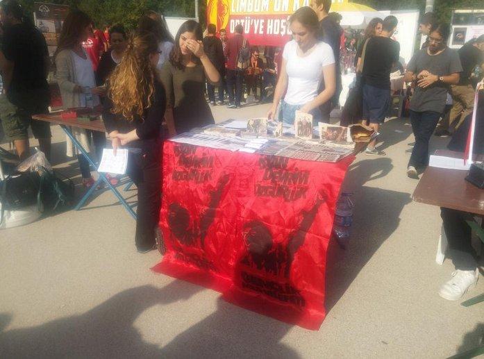 ODTÜ'de oryantasyon standı