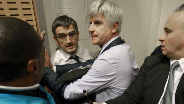 Air France yöneticilerine saldırı