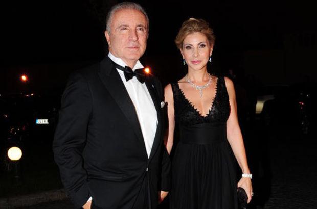 Ünal Aysal boşanıyor