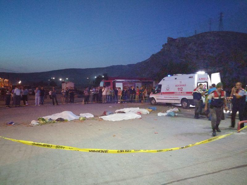 Ankara’da feci kaza: 3 ölü, 5 yaralı