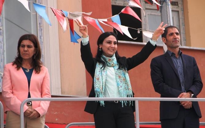 HDP'nin Van mitingine neredeyse kimse katılmadı