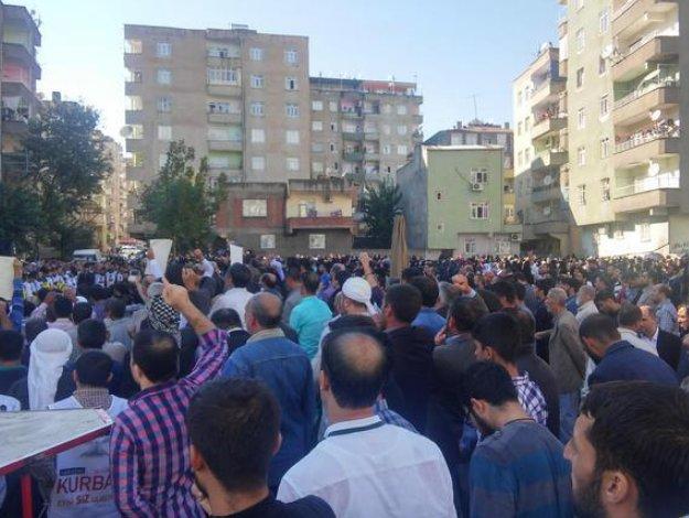 Diyarbakır sokakları 'Kahrolsun PKK' sloganıyla inledi