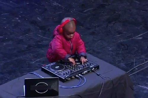 4 yaşındaki yetenek büyük beğeni topladı