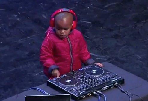 4 yaşındaki yetenek büyük beğeni topladı