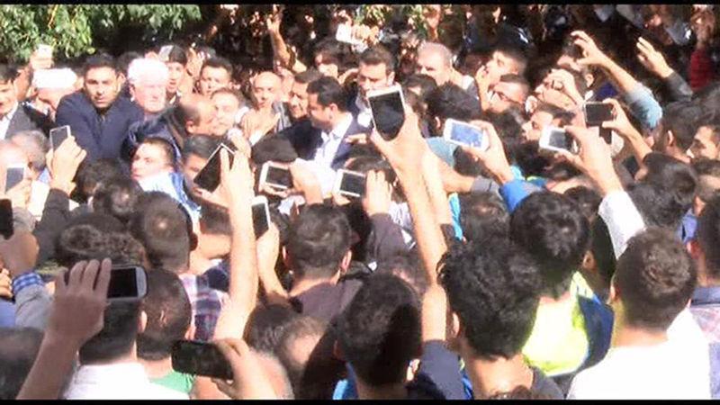 Demirtaş Cuma'yı Küçükçekmece'de kıldı