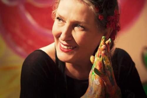 Hayatını sinemaya adayan Suzan Kardeş ve Özgüç'a ödül