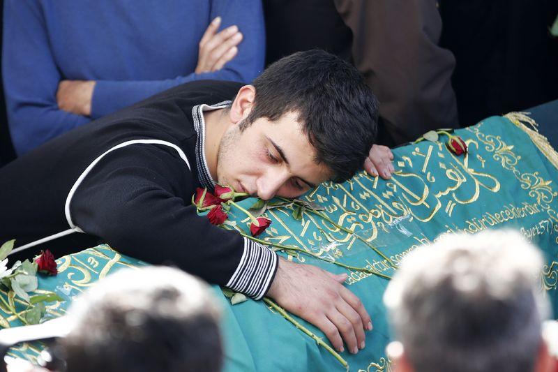 Cenazede HDP ve PKK'ya tepki