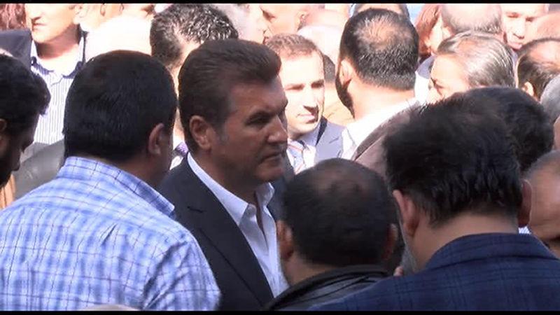 Patlamada ölen Dicle'nin tabutu PKK flamasına sarıldı