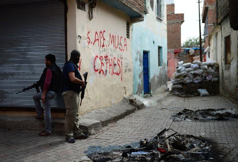 Diyarbakır'da dev terör operasyonu
