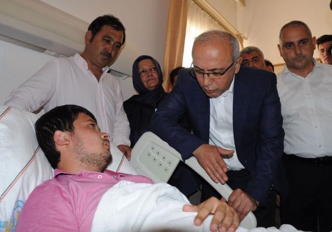 Mersin'de MHP'li grup AK Partili diye 3 kişiyi dövdü