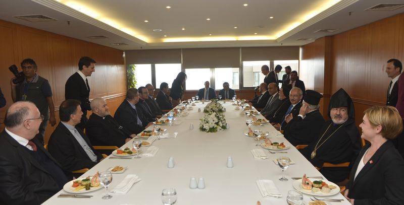 Kılıçdaroğlu din adamlarıyla görüştü