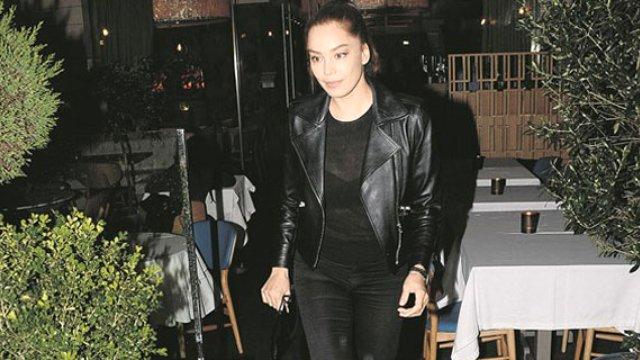 Azra Akın Ebru Gündeş'e benzedi